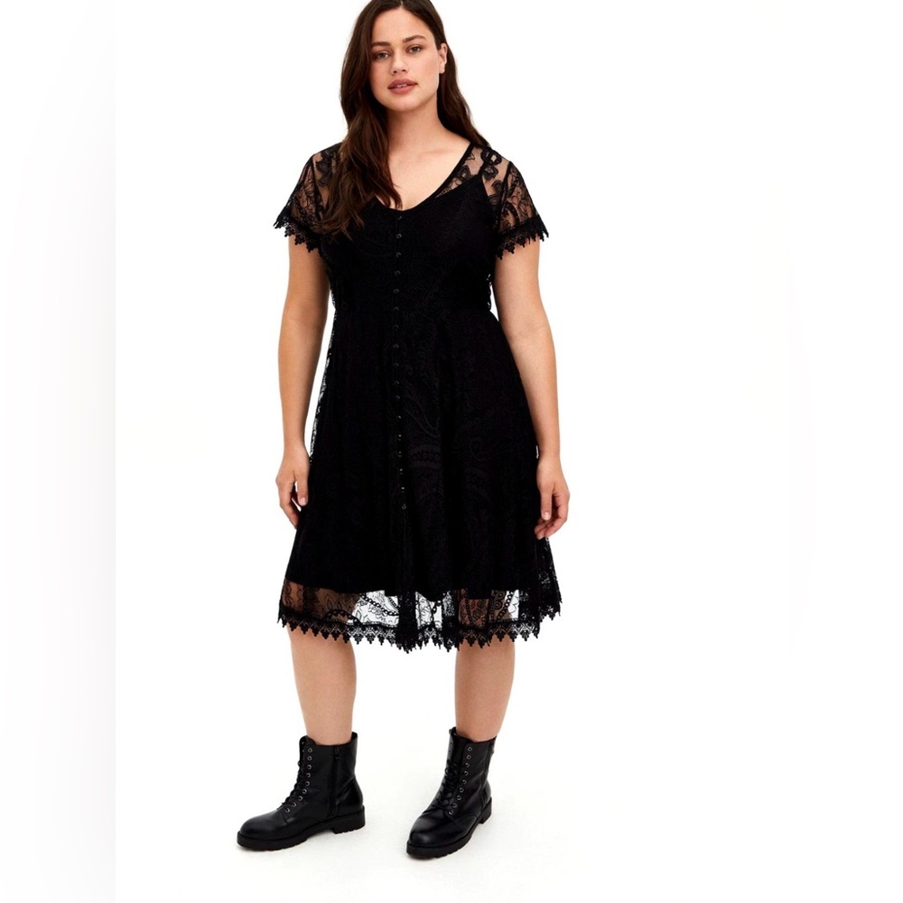 Torrid Black Lace Midi Dress Size 00